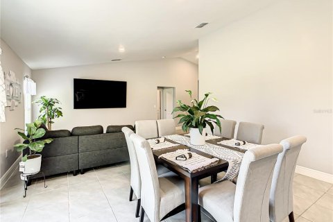 Casa en venta en Kissimmee, Florida, 4 dormitorios, 152.36 m2 № 1807372 - foto 12