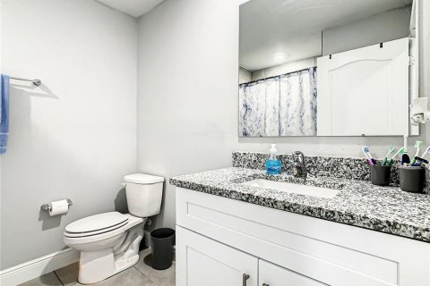 Casa en venta en Kissimmee, Florida, 4 dormitorios, 152.36 m2 № 1807372 - foto 27
