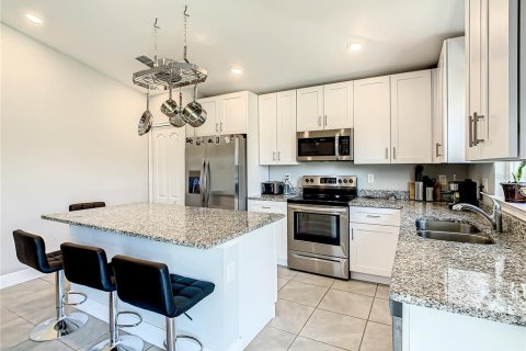 Casa en venta en Kissimmee, Florida, 4 dormitorios, 152.36 m2 № 1807372 - foto 20