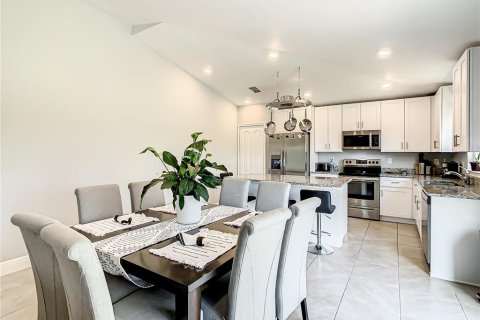 Casa en venta en Kissimmee, Florida, 4 dormitorios, 152.36 m2 № 1807372 - foto 13