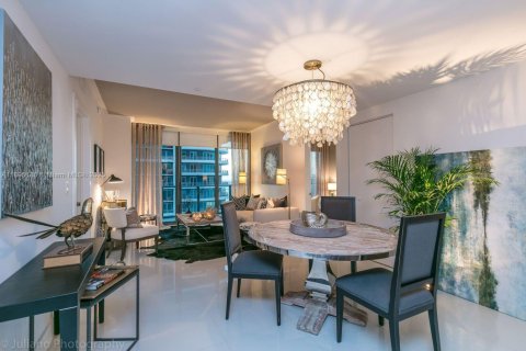 Condo in Miami, Florida, 2 bedrooms  № 2014224 - photo 8
