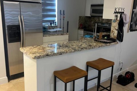 Copropriété à louer à North Miami Beach, Floride: 1 chambre, 77.11 m2 № 2147229 - photo 7