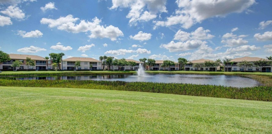 Condo in Wellington, Florida, 3 bedrooms № 996113