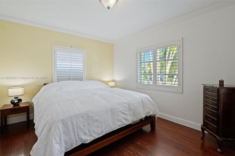 Casa en venta en Miami Springs, Florida, 3 dormitorios, 130.71 m2 № 1890990 - foto 3