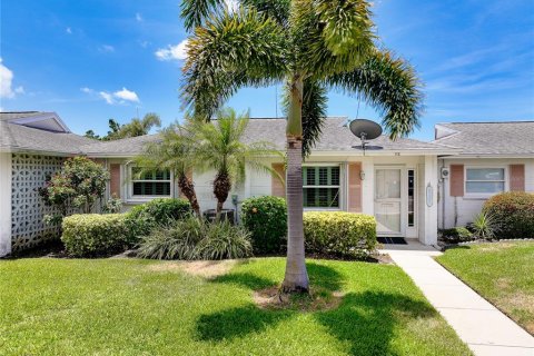 House in Venice, Florida 2 bedrooms, 95.78 sq.m. № 2167458 - photo 3
