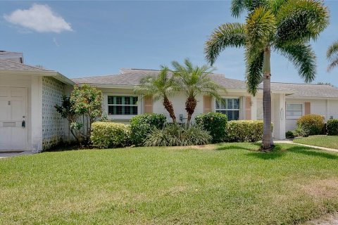 House in Venice, Florida 2 bedrooms, 95.78 sq.m. № 2167458 - photo 6