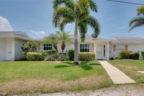 House in Venice, Florida 2 bedrooms, 95.78 sq.m. № 2167458 - photo 2