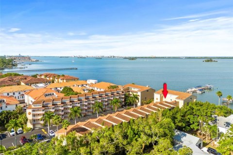 Condo in Dunedin, Florida, 3 rooms № 2222251