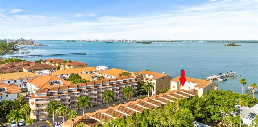 Condo in Dunedin, Florida, 3 rooms № 2222251