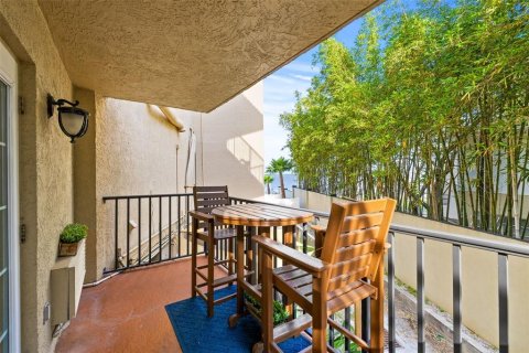 Condo in Dunedin, Florida, 3 rooms № 2222251 - photo 19