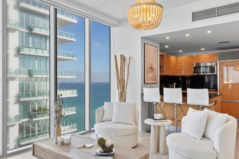 Condominio en venta en Miami Beach, Florida, 1 dormitorio, 76.18 m2 № 2027874 - foto 13
