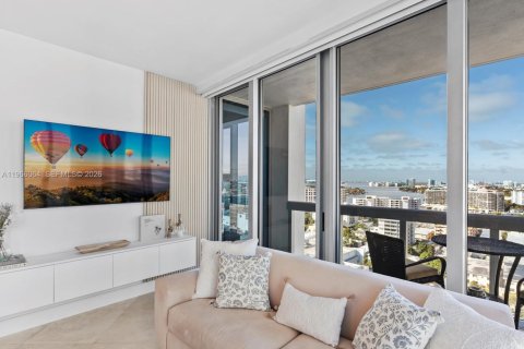 Condominio en venta en Miami Beach, Florida, 1 dormitorio, 76.18 m2 № 2027874 - foto 3