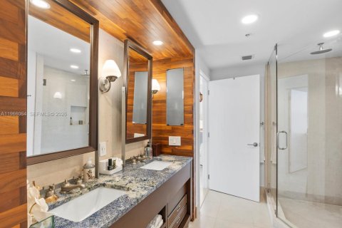 Condominio en venta en Miami Beach, Florida, 1 dormitorio, 76.18 m2 № 2027874 - foto 21