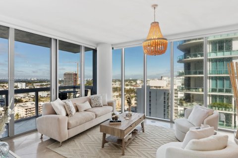 Condominio en venta en Miami Beach, Florida, 1 dormitorio, 76.18 m2 № 2027874 - foto 2