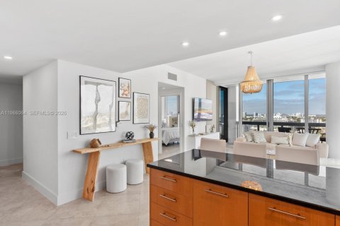 Condominio en venta en Miami Beach, Florida, 1 dormitorio, 76.18 m2 № 2027874 - foto 10
