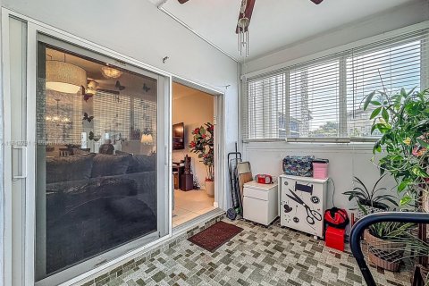 Copropriété à vendre à Lauderdale Lakes, Floride: 2 chambres, 87.7 m2 № 1836052 - photo 22