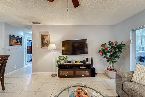 Copropriété à vendre à Lauderdale Lakes, Floride: 2 chambres, 87.7 m2 № 1836052 - photo 15