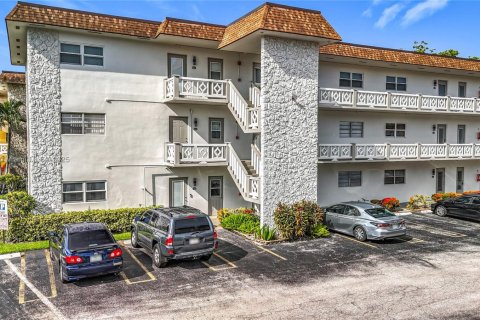 Copropriété à vendre à Lauderdale Lakes, Floride: 2 chambres, 87.7 m2 № 1836052 - photo 30