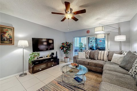 Copropriété à vendre à Lauderdale Lakes, Floride: 2 chambres, 87.7 m2 № 1836052 - photo 17