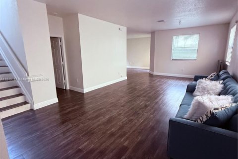 House in Homestead, Florida 5 bedrooms, 232.63 sq.m. № 1871470 - photo 23