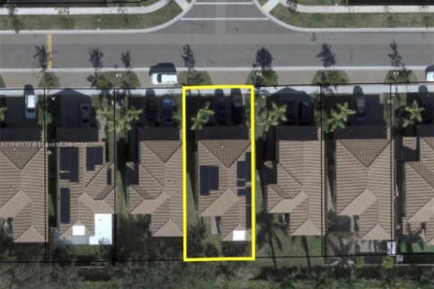 House in Homestead, Florida 5 bedrooms, 232.63 sq.m. № 1871470 - photo 3