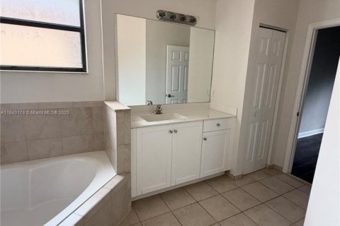 House in Homestead, Florida 5 bedrooms, 232.63 sq.m. № 1871470 - photo 28