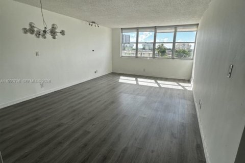 Copropriété à vendre à Miami, Floride: 1 chambre, 64.94 m2 № 2052184 - photo 3