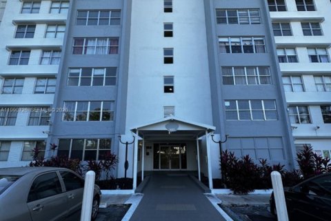 Condo à Miami, Floride, 1 chambre  № 2052184