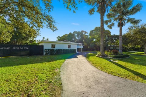 Купить виллу или дом в Пайнкрест, Флорида 3 спальни, 108.51м2, № 1997602 - фото 2