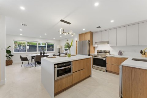 Купить виллу или дом в Пайнкрест, Флорида 3 спальни, 108.51м2, № 1997602 - фото 7