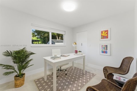 Купить виллу или дом в Пайнкрест, Флорида 3 спальни, 108.51м2, № 1997602 - фото 19