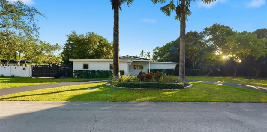 Дом в Пайнкрест, Флорида 3 спальни, 108.51м2 № 1997602