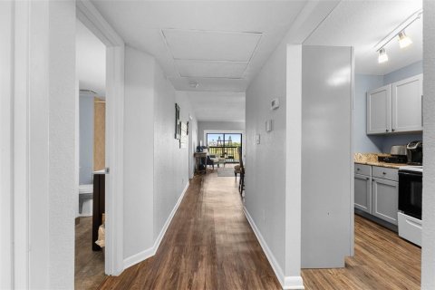 Condominio en venta en Clearwater, Florida, 2 dormitorios, 98.48 m2 № 1718110 - foto 2