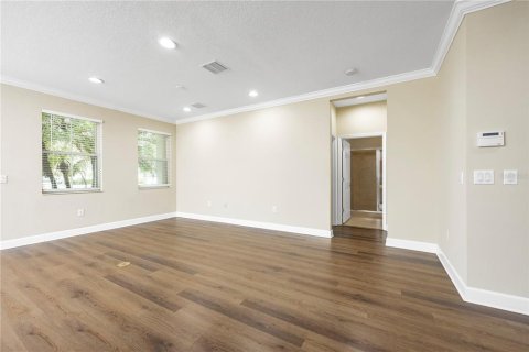 Townhouse in Fish Hawk, Florida 3 bedrooms, 157.56 sq.m. № 2221635 - photo 6