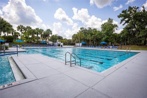 Townhouse in Fish Hawk, Florida 3 bedrooms, 157.56 sq.m. № 2221635 - photo 25