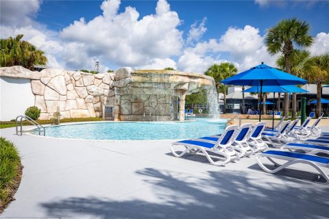 Townhouse in Fish Hawk, Florida 3 bedrooms, 157.56 sq.m. № 2221635 - photo 22
