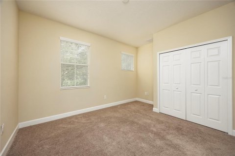 Townhouse in Fish Hawk, Florida 3 bedrooms, 157.56 sq.m. № 2221635 - photo 12
