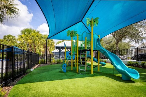 Townhouse in Fish Hawk, Florida 3 bedrooms, 157.56 sq.m. № 2221635 - photo 24