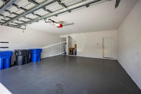 Townhouse in Fish Hawk, Florida 3 bedrooms, 157.56 sq.m. № 2221635 - photo 16