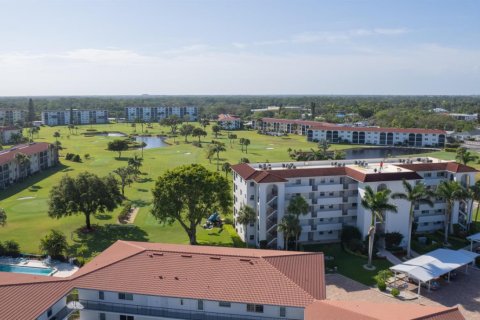 Condo à Naples, Floride, 2 chambres  № 2254647