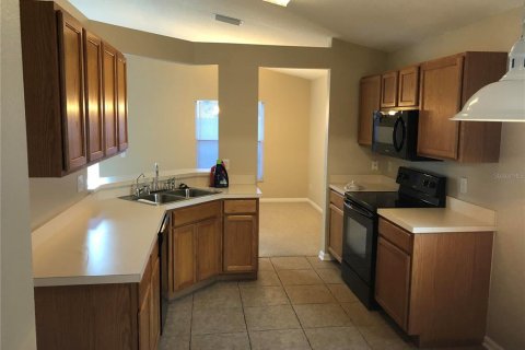 Villa ou maison à louer à Riverview, Floride: 3 chambres, 139.35 m2 № 2354512 - photo 4