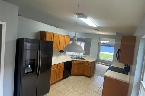 Villa ou maison à louer à Riverview, Floride: 3 chambres, 139.35 m2 № 2354512 - photo 6