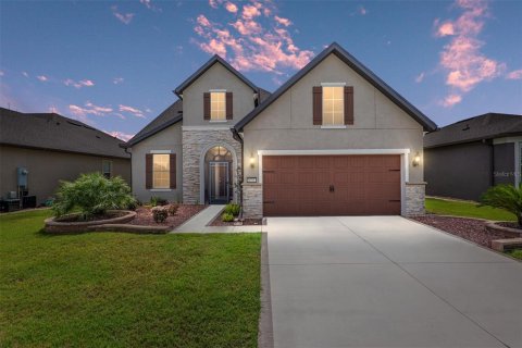 House in Ocala, Florida 3 bedrooms, 242.57 sq.m. № 1318073 - photo 1