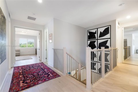 Купить виллу или дом в Майами, Флорида 5 спален, 342.44м2, № 1758949 - фото 29