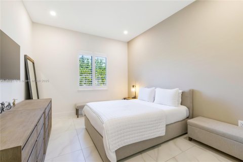 Купить виллу или дом в Майами, Флорида 5 спален, 342.44м2, № 1758949 - фото 18