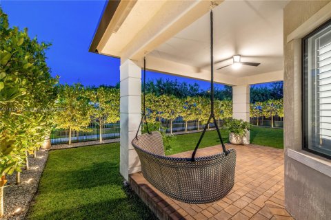 Купить виллу или дом в Майами, Флорида 5 спален, 342.44м2, № 1758949 - фото 21