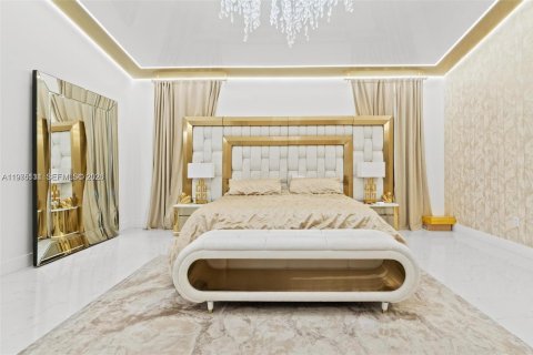 Casa en alquiler en Miami, Florida, 5 dormitorios, 408.4 m2 № 2040162 - foto 18