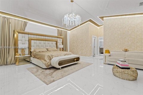 Casa en alquiler en Miami, Florida, 5 dormitorios, 408.4 m2 № 2040162 - foto 20