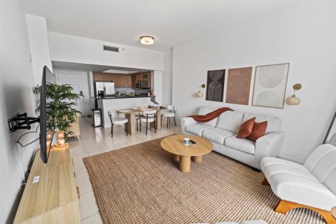 Condo in Hollywood, Florida, 1 bedroom № 2187223 - photo 20