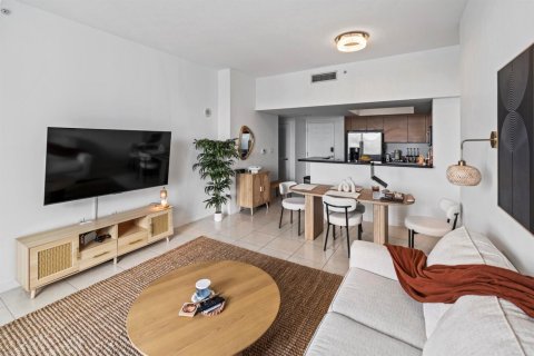 Condo in Hollywood, Florida, 1 bedroom № 2187223 - photo 21